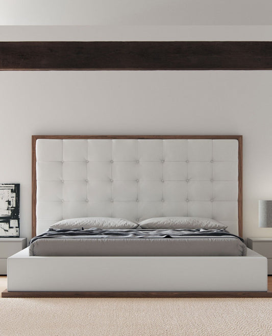 Rhiannon Diamond Tufted Ludlow Bed